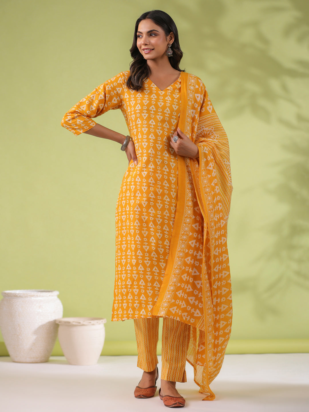 Janasya Regular Poly Cotton Mustard Gemometric V-Neck Kurta Set - Distacart