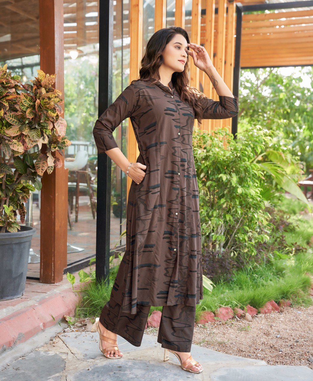 Prazu Fashion Brown Reyon Cotton Print Kurti With Pant