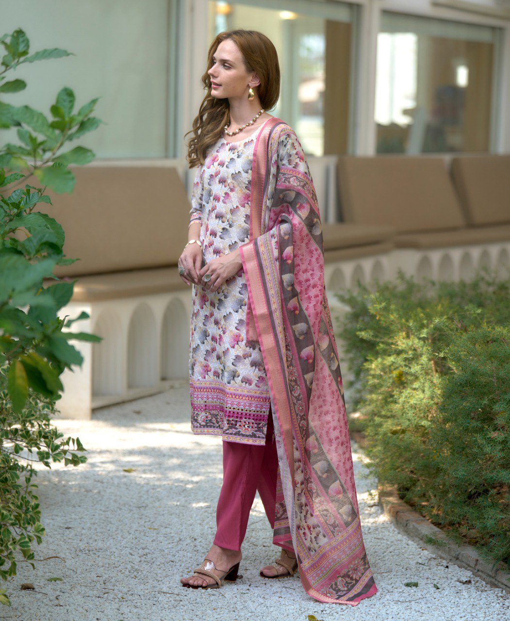 Prazu Fashion Off White Cotton Leaf Embroidered Kurta Set