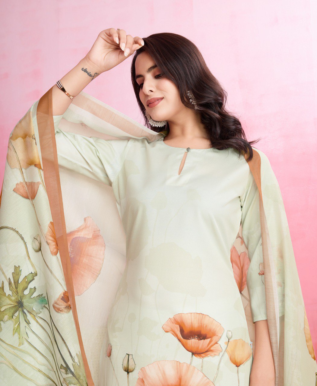 Prazu Fashion Cream Crepe Printed Designer Kurta Set