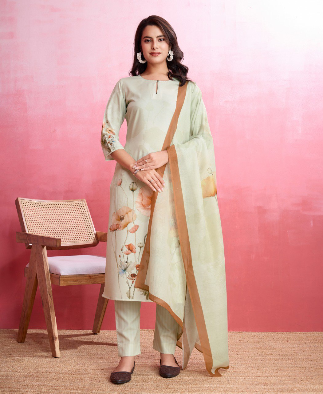 Prazu Fashion Cream Crepe Printed Designer Kurta Set