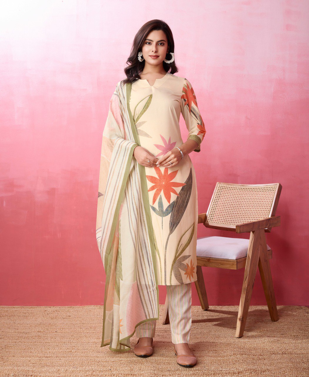 Prazu Fashion Off White Crepe Printed Designer Kurta Set