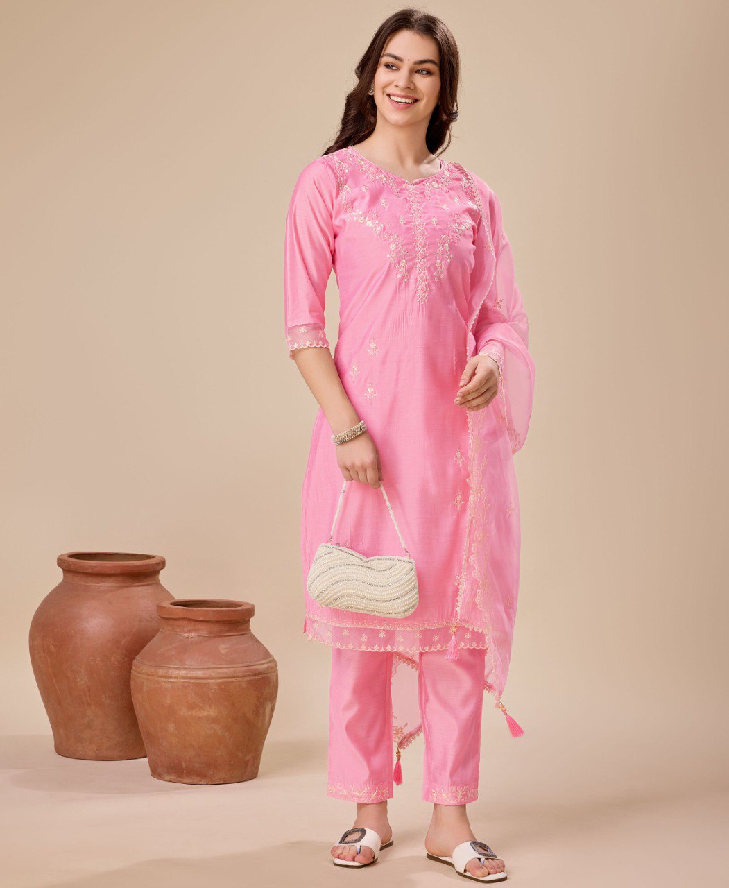 Prazu Fashion Pink Viscose Silk Embroidered Kurta Set