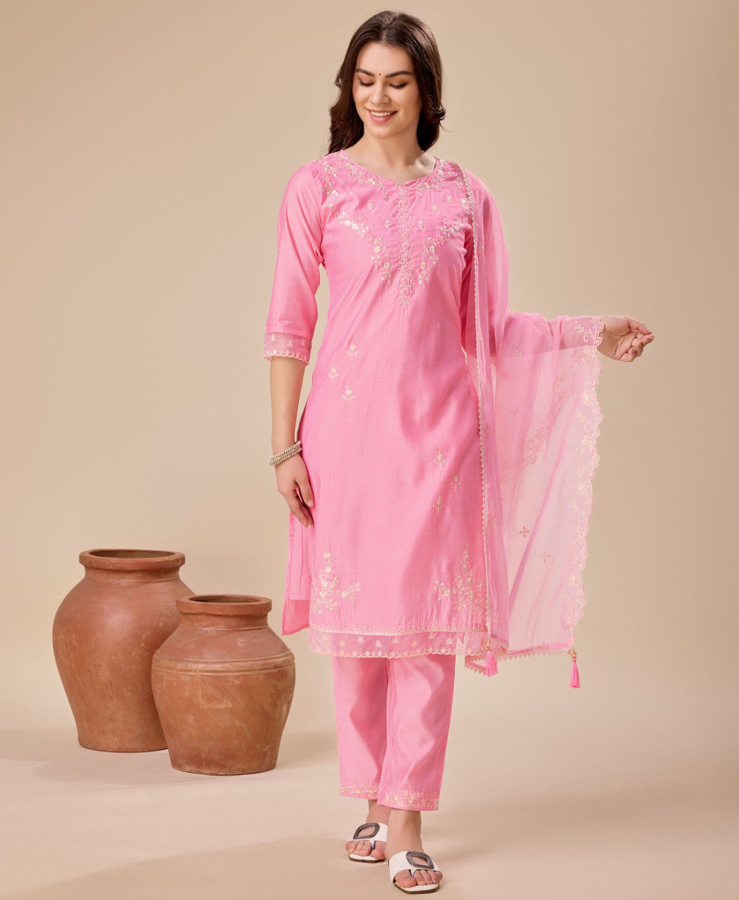 Prazu Fashion Pink Viscose Silk Embroidered Kurta Set