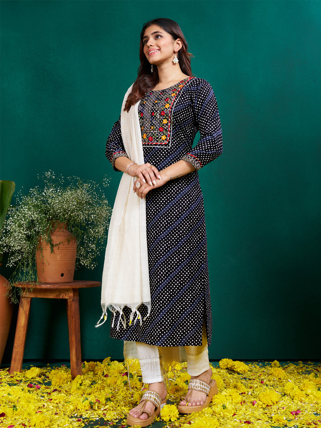 Malishka Women's Black Rayon Embroidered Straight Kurta Pant With Dupatta - Distacart