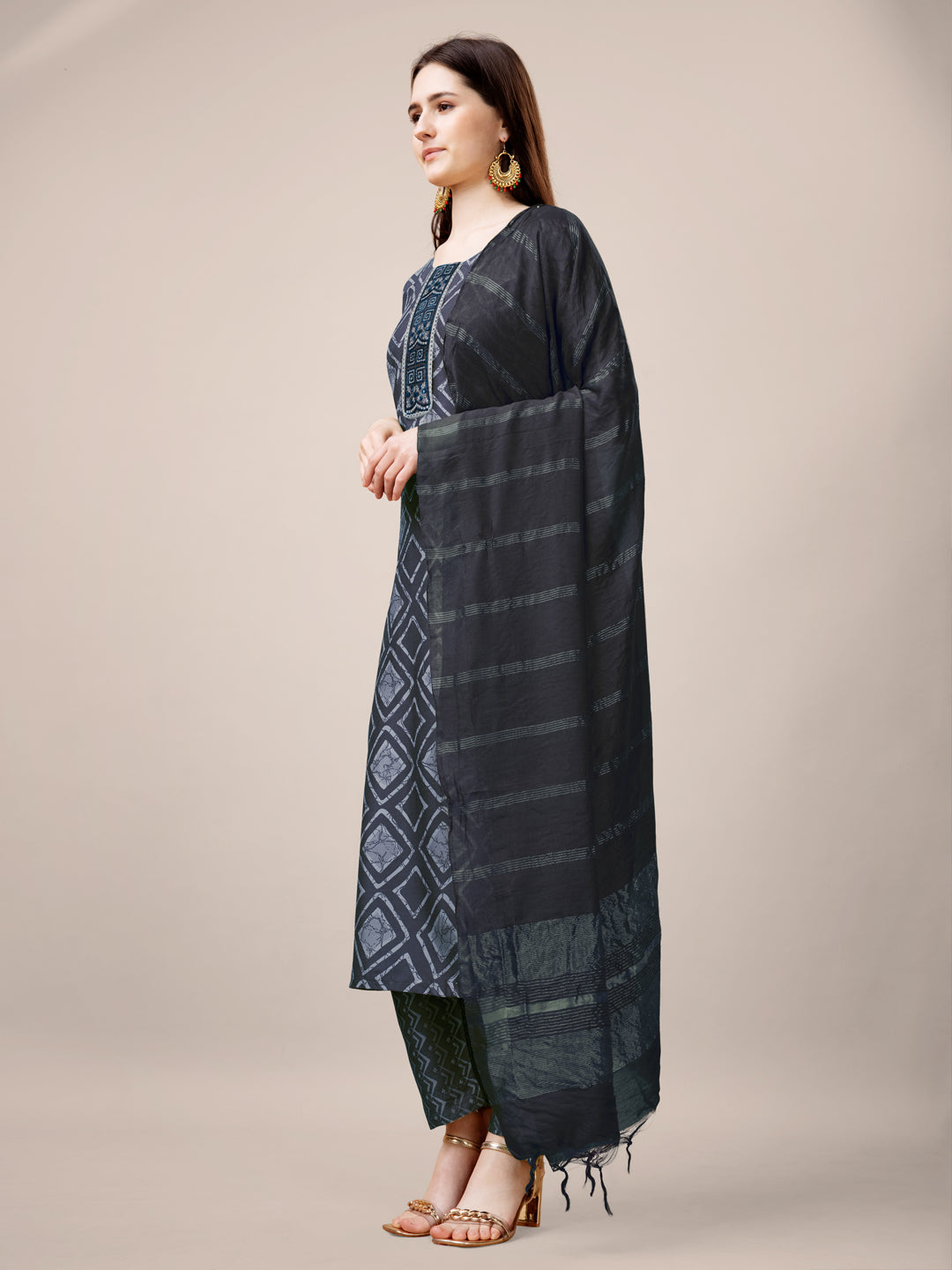 Malishka Women's Grey Rayon Embroidered Straight Kurta Pant With Dupatta - Distacart