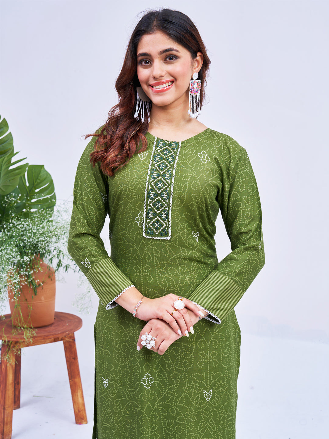 Malishka Women's Mehendi Rayon Embroidered Straight Kurta Pant With Dupatta - Distacart