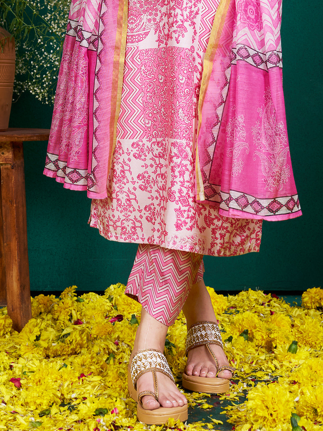 Malishka Women's Pink Rayon Embroidered Straight Kurta Pant With Dupatta - Distacart