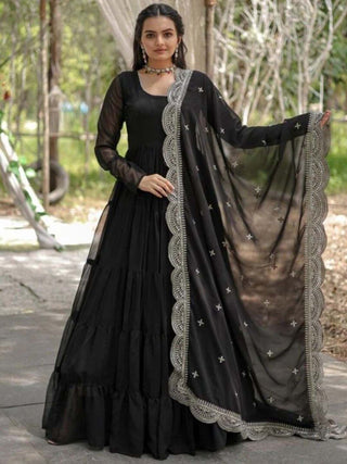 Kalini Women Regular Kurta with Pyjamas & With Dupatta - Distacart
