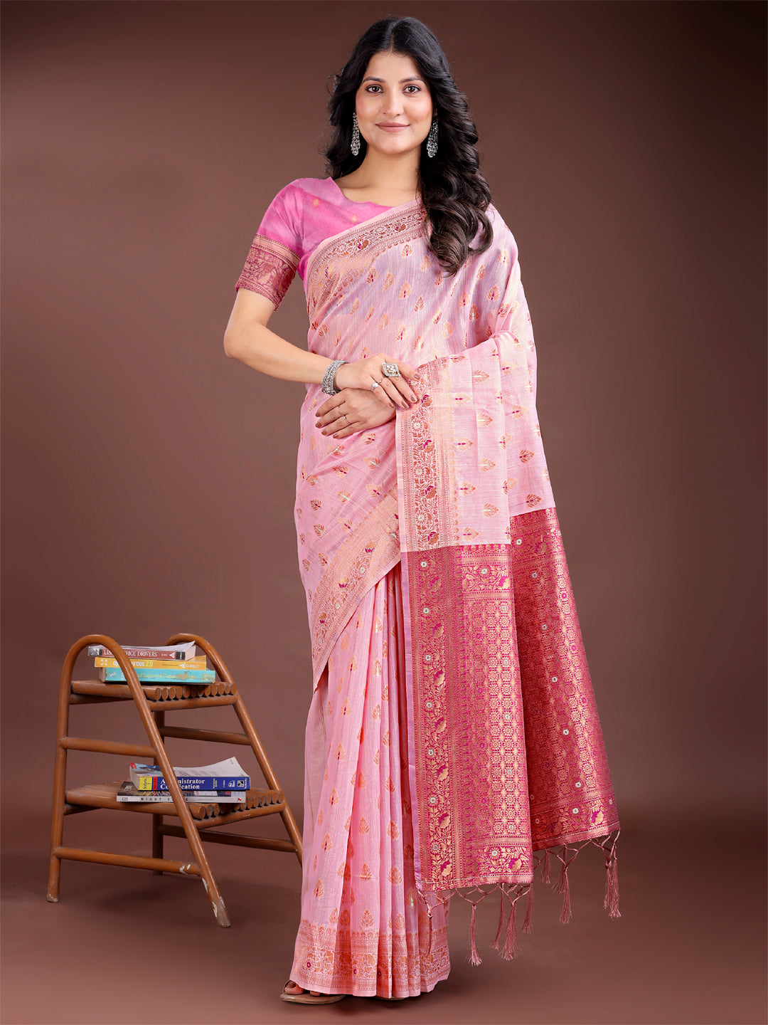 Astita Elegant Pink Cotton Saree with Contrast Pallu - Perfect Blend of Tradition & Comfort - Distacart
