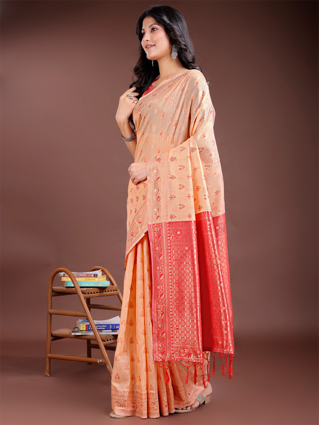 Astita Elegant Orange Cotton Saree with Contrast Pallu - Perfect Blend of Tradition & Comfort - Distacart