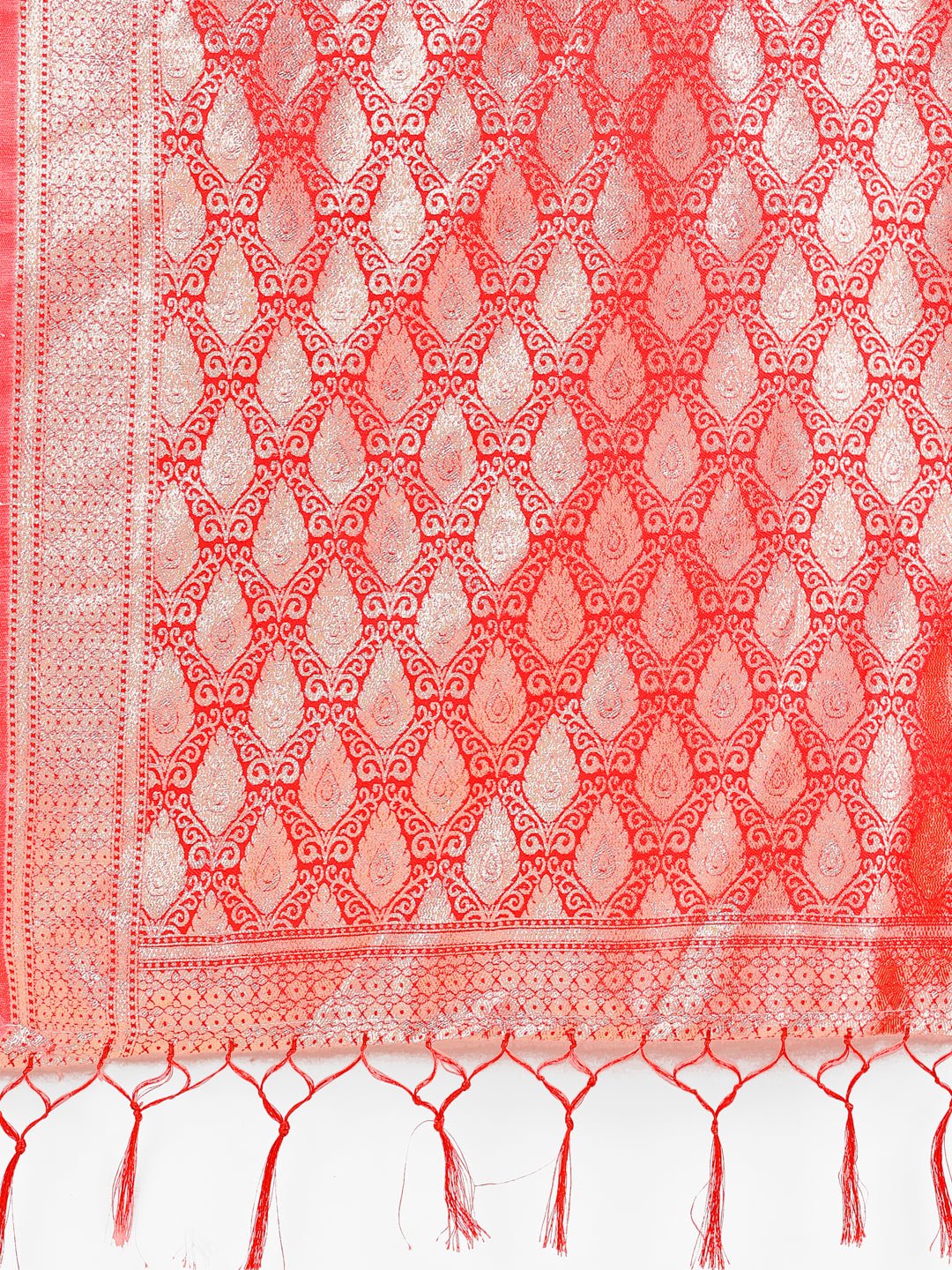 Astita White & Red Banarasi Silk Saree with Teardrop Weaving & Rich Zari Pallu - Traditional Elegance for Festive Looks