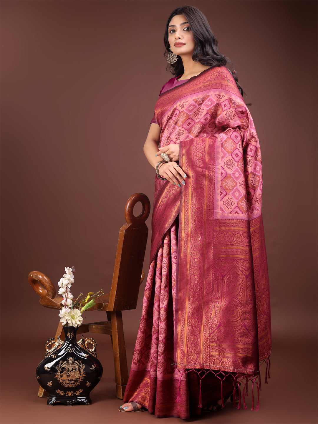 Astita Majestic Red & Light Pink Silk Saree with Rich Woven Pallu - A Regal Touch for Special Moments - Distacart