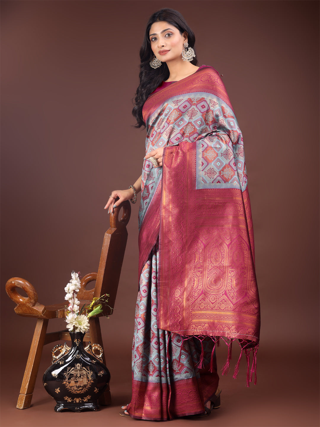 Astita Majestic Red & Teal Silk Saree with Rich Woven Pallu - A Regal Touch for Special Moments - Distacart