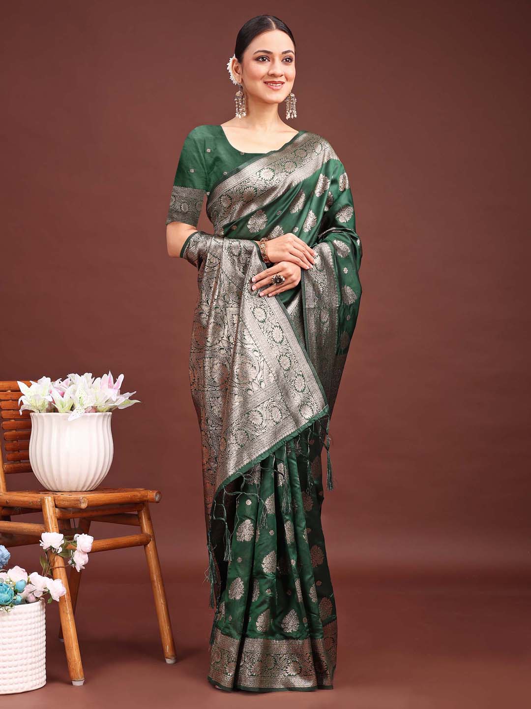 Astita Dark Green Banarasi Silk Saree with Zari Weaving - A Timeless Tale of Elegance - Distacart
