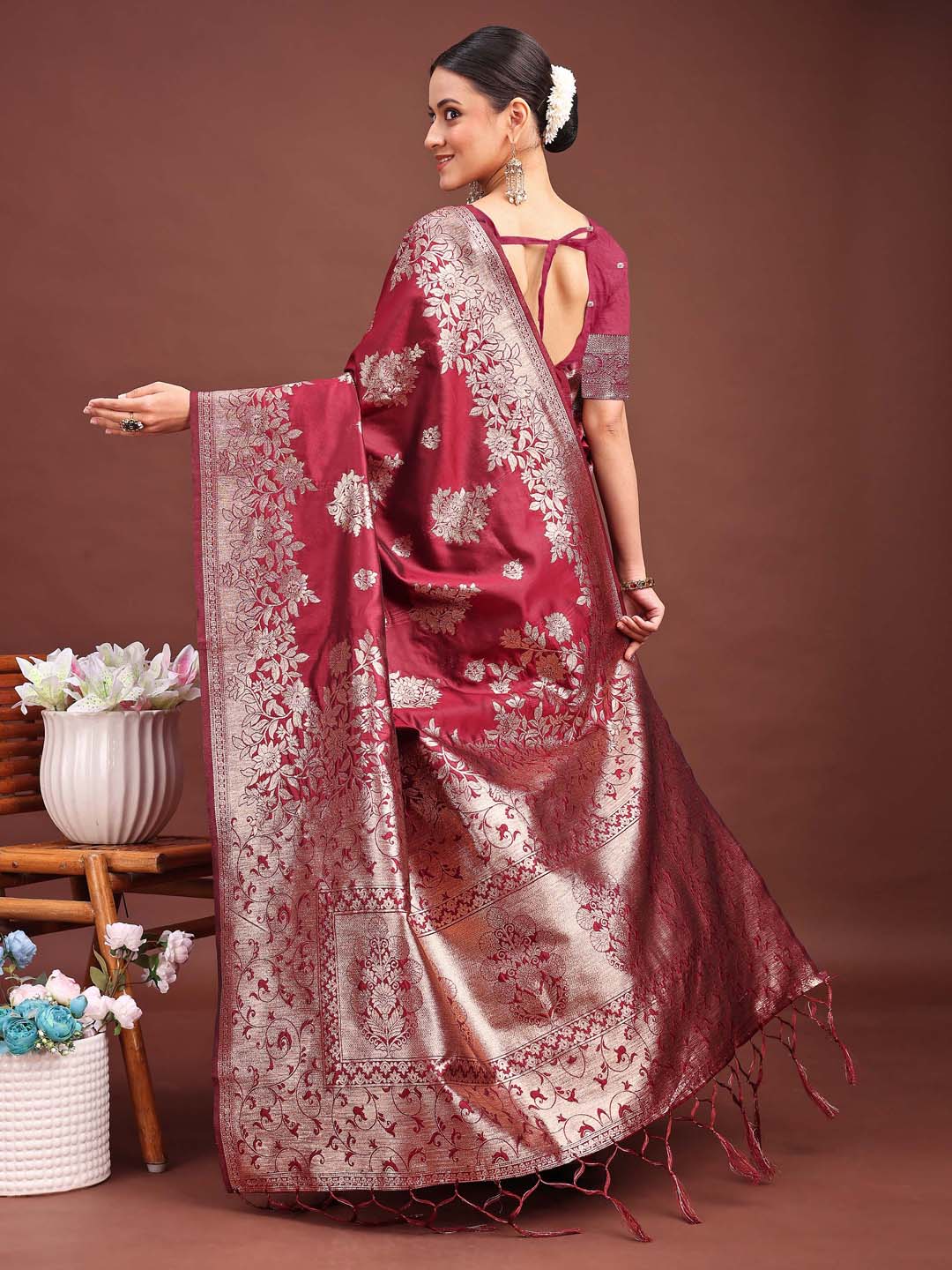 Astita Purple Banarasi Silk Saree with Zari Weaving - A Timeless Tale of Elegance - Distacart