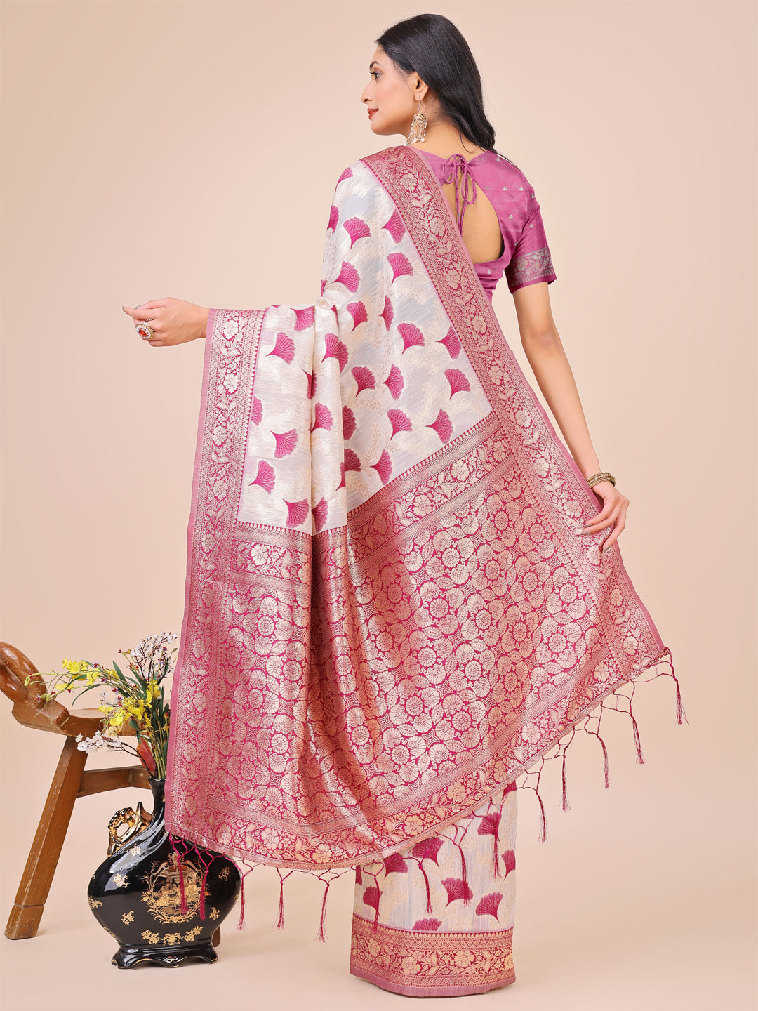 Astita Elegant Off-White & Magenta Linen Cotton Saree with Zari Woven Border and Pallu - Soft Lightweight Saree for Daily,Festive & Office Wear - Distacart