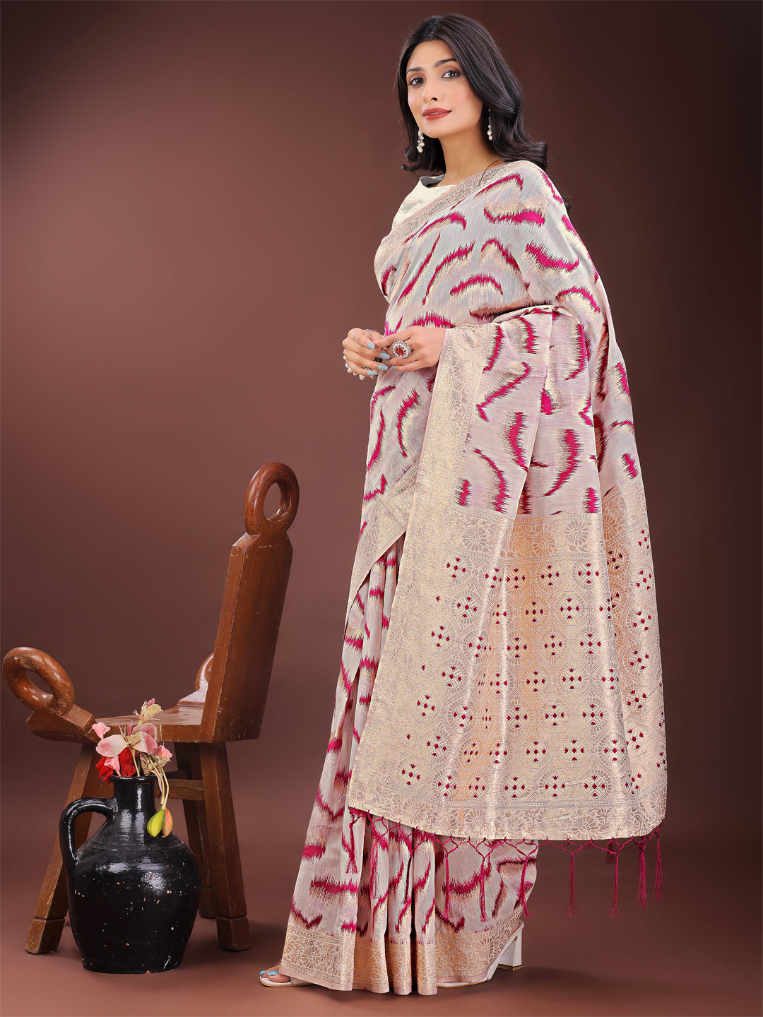 Astita Elegant Beige & Coral Linen Saree with Zari Border and Abstract Pattern - Premium Festive & Office Wear - Distacart