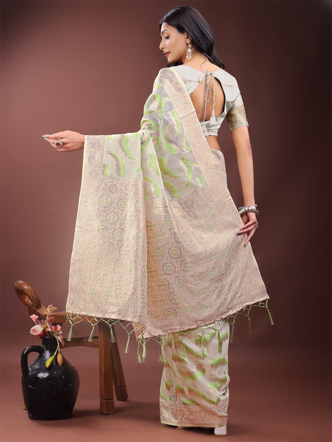Astita Elegant Beige & Coral Linen Saree with Zari Border and Abstract Pattern - Premium Festive & Office Wear - Distacart