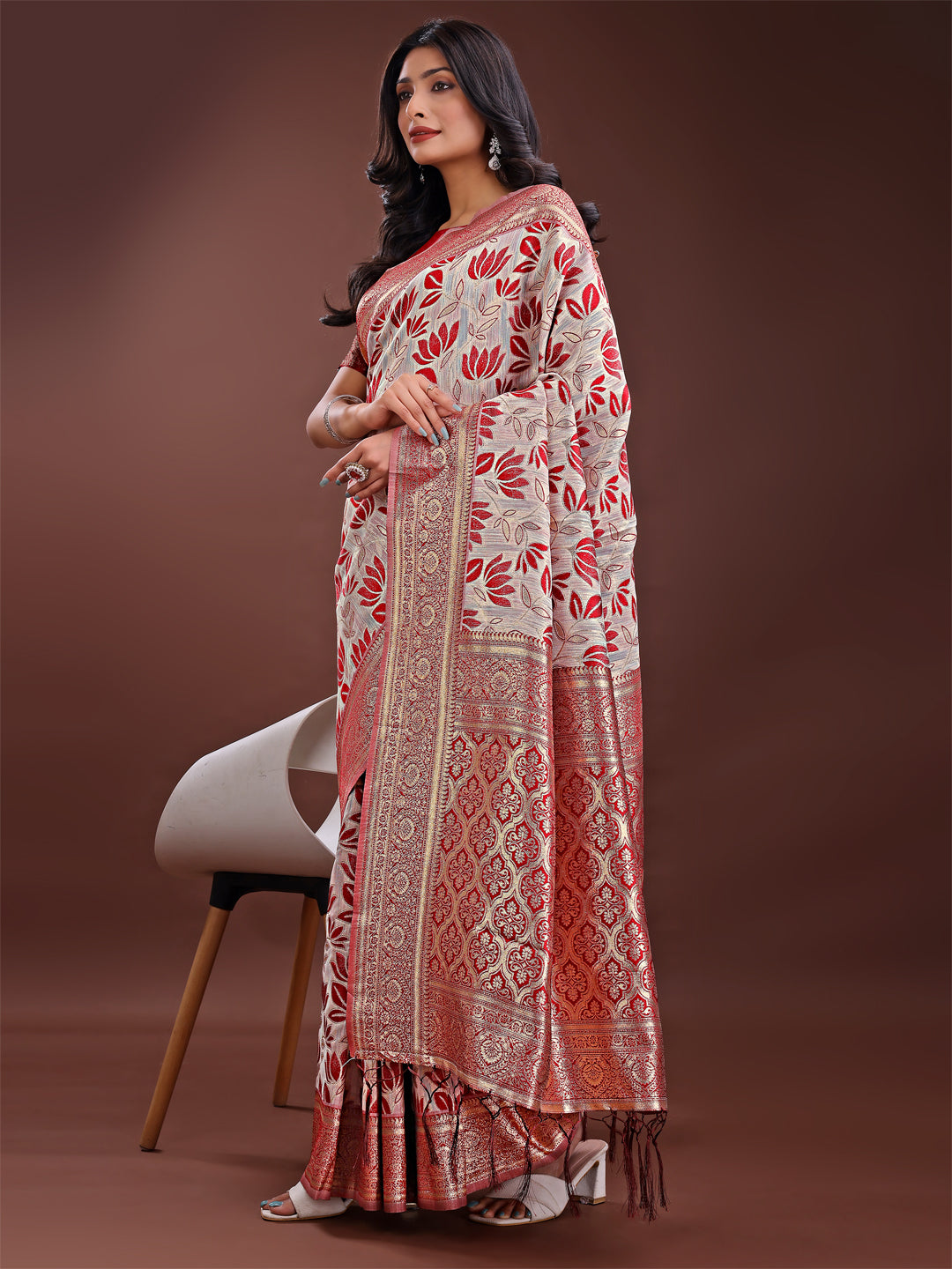 Astita Stunning Beige & Red Linen Saree with Floral Print and Rich Zari Pallu - Festive & Traditional Wear - Distacart