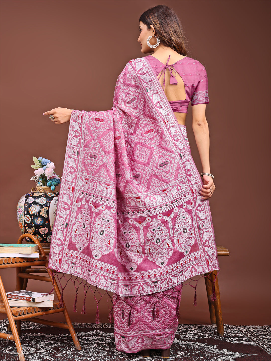 Astita Graceful Pink Printed Saree - A Symphony of Culture and Feminine Charm - Distacart
