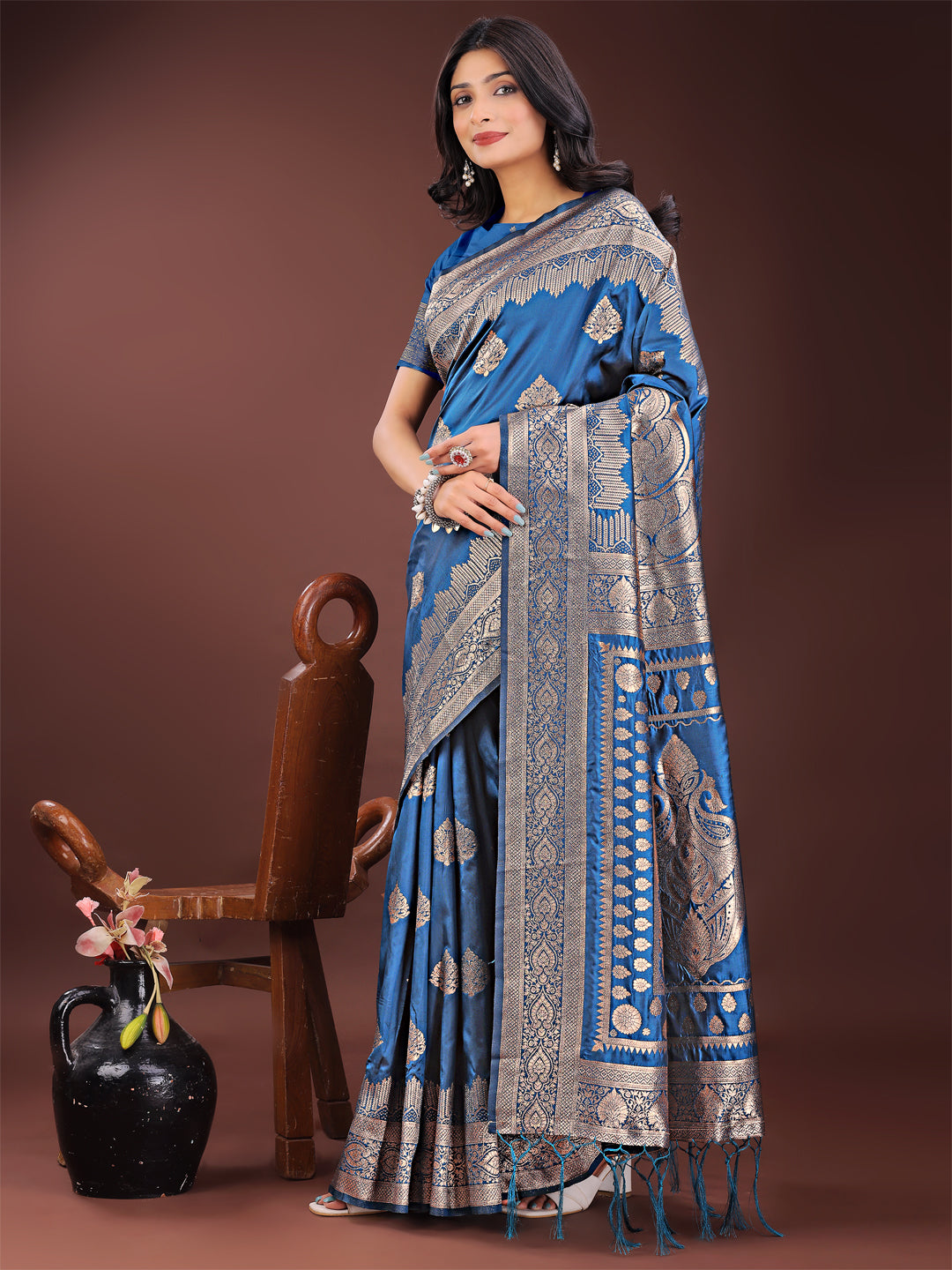 Astita Graceful Royal Blue Banarasi Silk Saree with Silver Zari - Perfect Ethnic Wear for Weddings & Festive Moments - Distacart