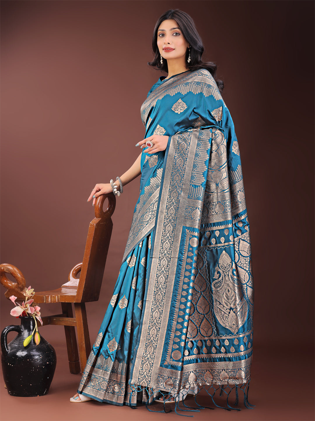 Astita Graceful Teal Banarasi Silk Saree with Silver Zari - Perfect Ethnic Wear for Weddings & Festive Moments - Distacart