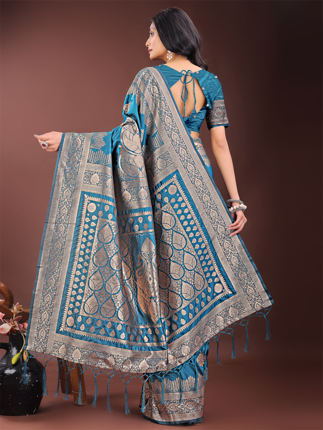 Astita Graceful Teal Banarasi Silk Saree with Silver Zari - Perfect Ethnic Wear for Weddings & Festive Moments - Distacart