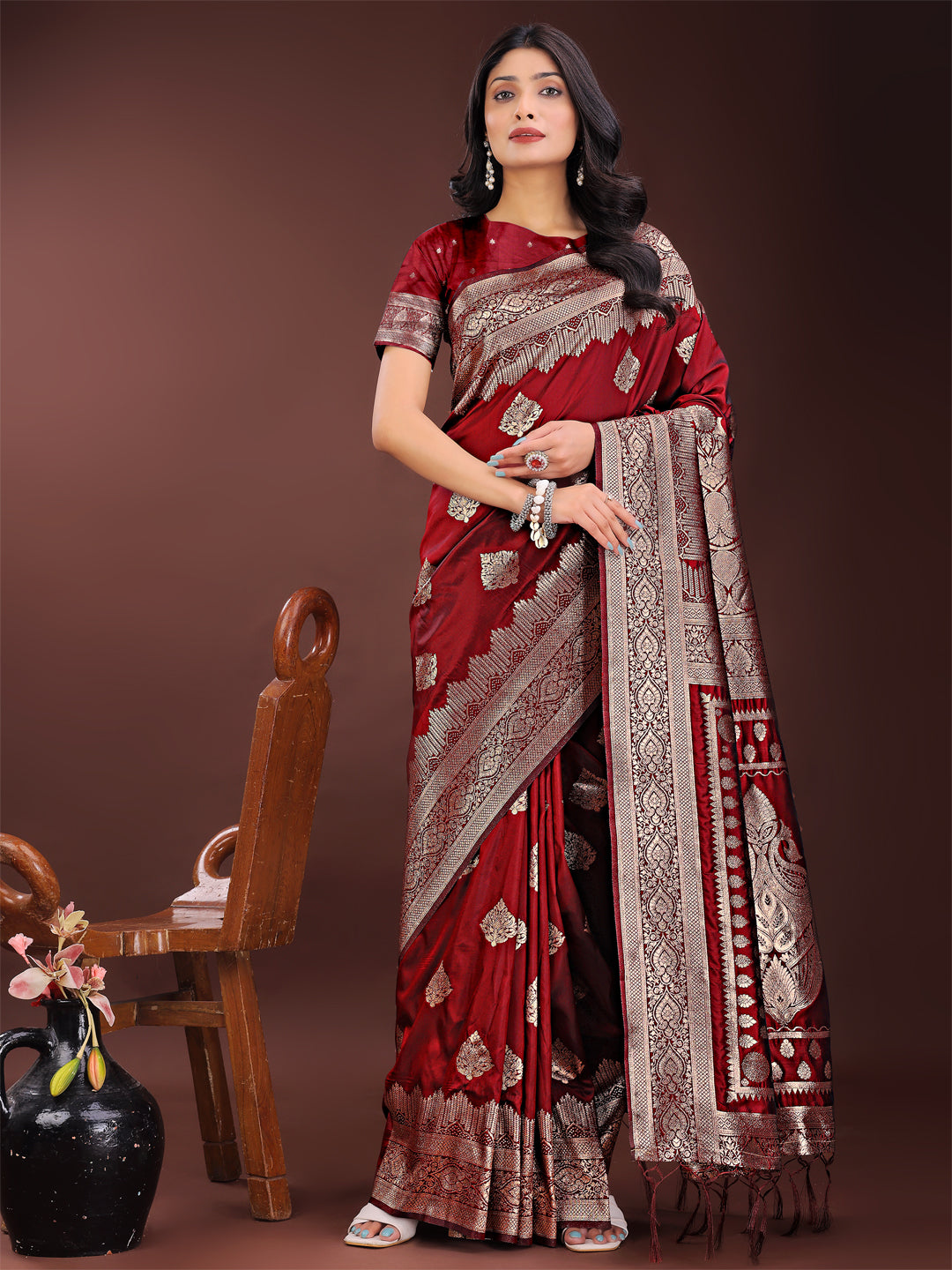 Astita Graceful Maroon Banarasi Silk Saree with Silver Zari - Perfect Ethnic Wear for Weddings & Festive Moments - Distacart