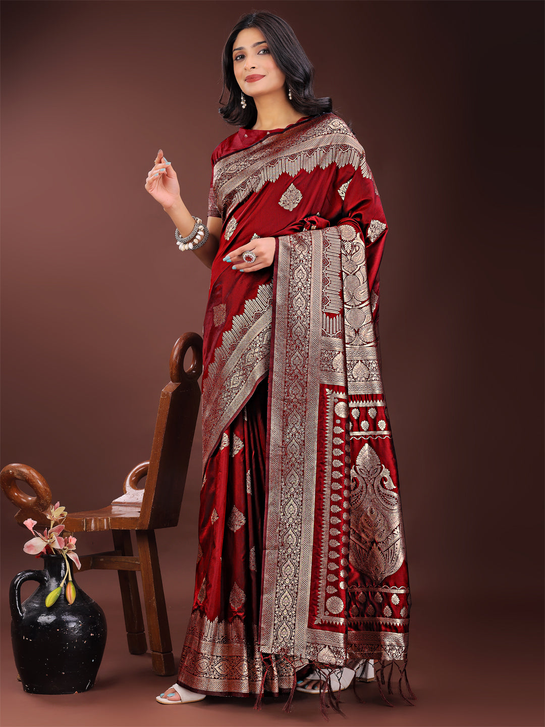 Astita Graceful Maroon Banarasi Silk Saree with Silver Zari - Perfect Ethnic Wear for Weddings & Festive Moments - Distacart