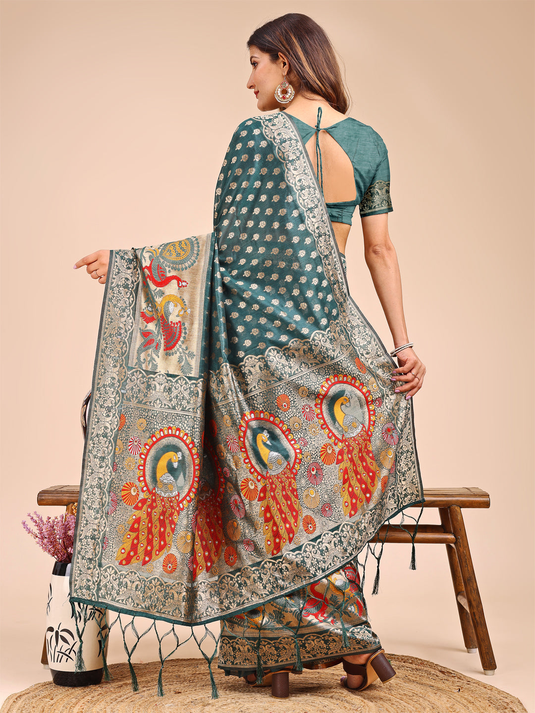 Astita Majestic Green Linen Cotton Saree with Royal Peacock Pallu - A Celebration of Heritage and Grace - Distacart