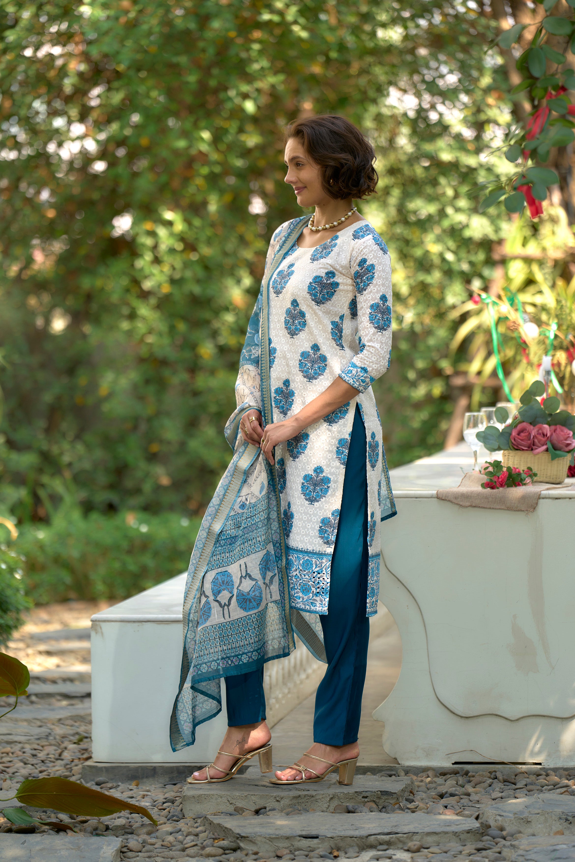 Avantini Women's Cotton White Floral Printed With Chikankari Embroidered Kurta Pant With Dupatta