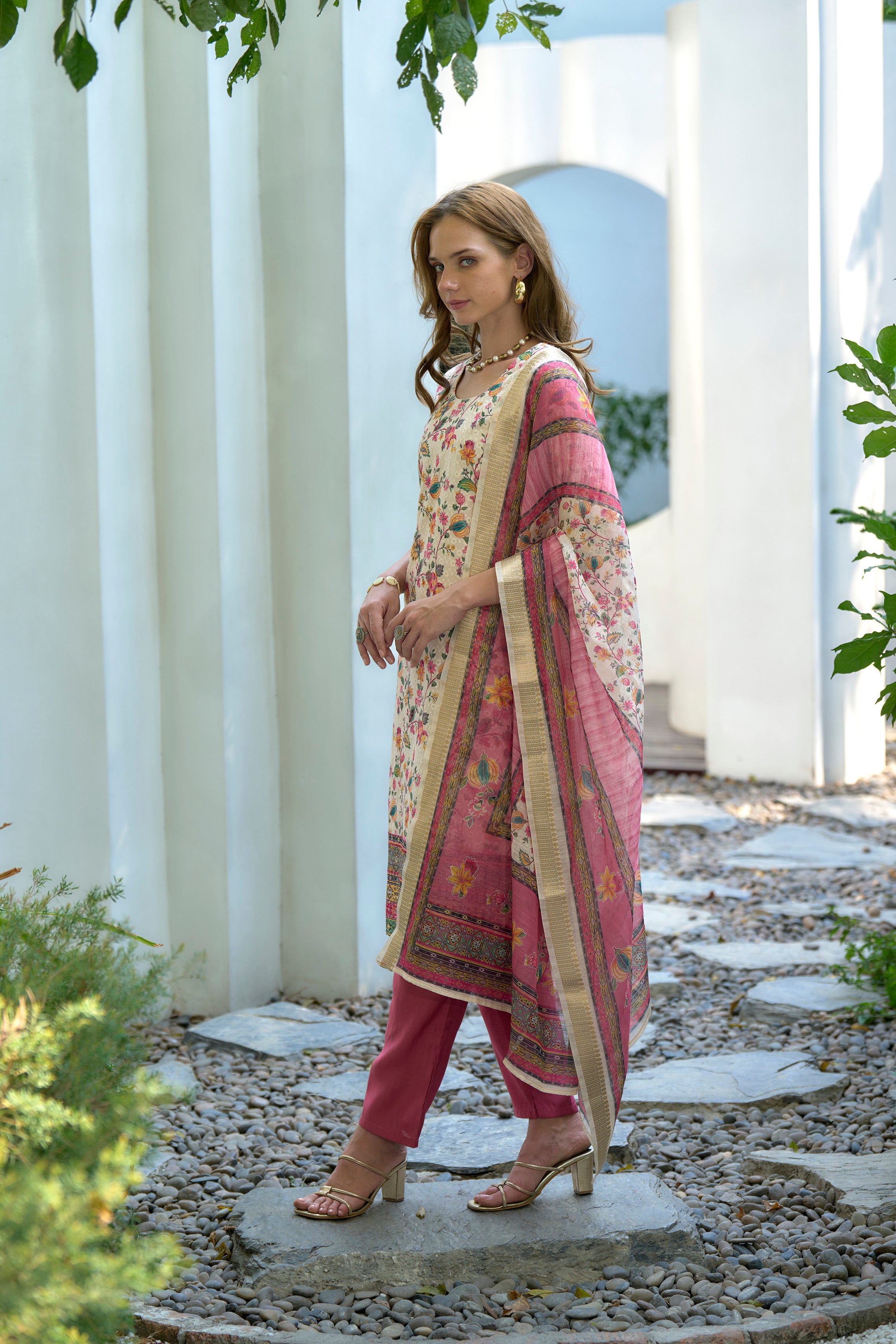 Avantini Women's Cotton Pink Floral Printed With Chikankari Embroidered Kurta Pant With Dupatta