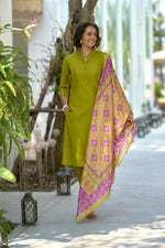 Thumbnail for Avantini Women's Cotton Green Embellished Kurta Pant With Dupatta - Distacart
