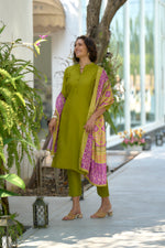 Thumbnail for Avantini Women's Cotton Green Embellished Kurta Pant With Dupatta - Distacart