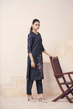 Thumbnail for Avantini Women's Cotton Linen Black Floral Printed and Embroidery Kurti - Distacart