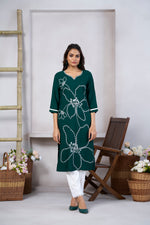 Thumbnail for Avantini Women's Viscose Rayon Green Embroidery Kurti - Distacart