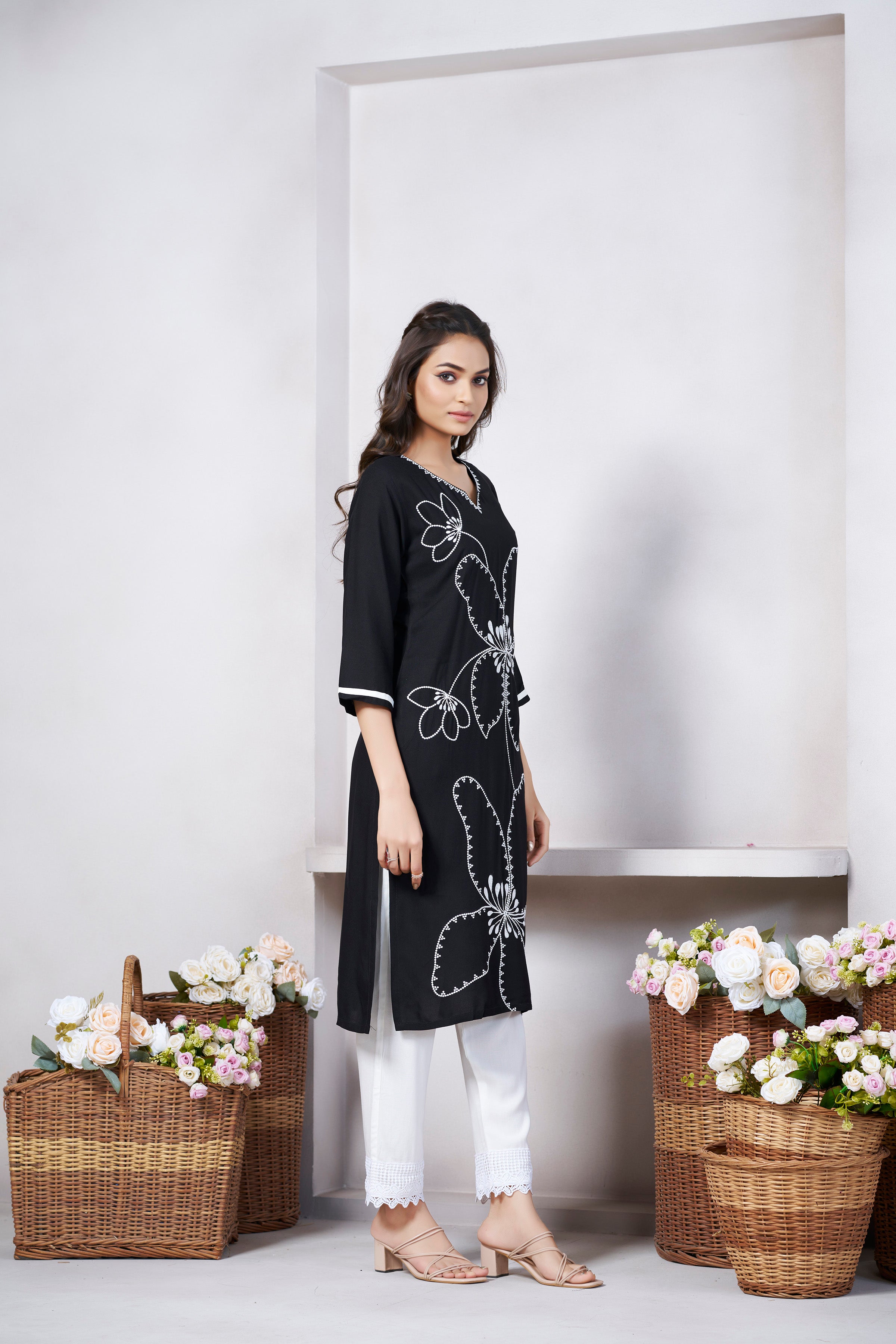 Avantini Women's Viscose Rayon Black Embroidery Kurti
