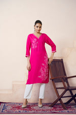 Thumbnail for Avantini Women's Viscose Rayon Pink Floral Embroidery Kurti - Distacart