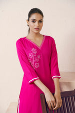 Thumbnail for Avantini Women's Viscose Rayon Pink Floral Embroidery Kurti - Distacart