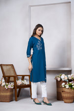 Thumbnail for Avantini Women's Viscose Rayon Rama Floral Embroidery Kurti - Distacart