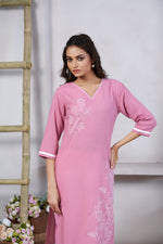 Thumbnail for Avantini Women's Viscose Rayon Light Pink Floral Embroidery Kurti - Distacart