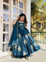 Thumbnail for Teeya Creation New Womens Trendy Embroidery Sequence Work Kurta Set - Dista