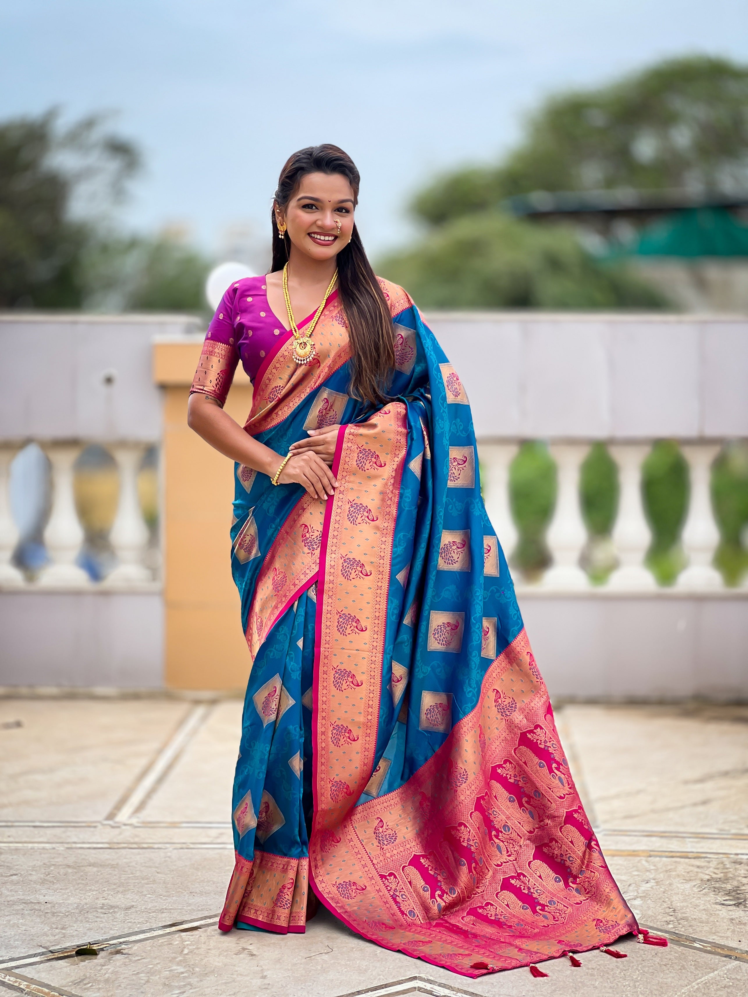 Vedant Vastram Soft Litchi Silk Banarasi Silk Jacquard Saree - Firozi - Dista