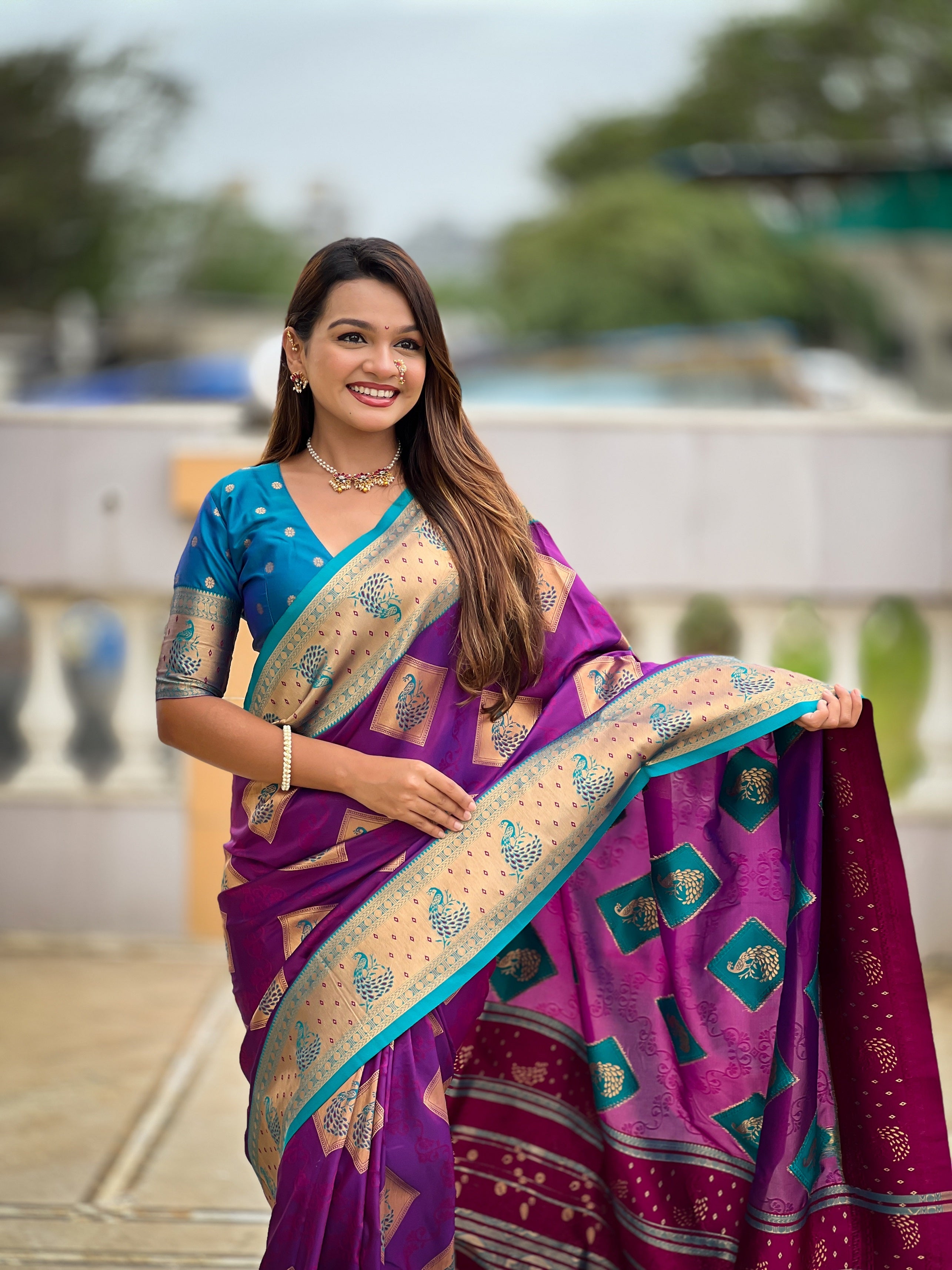 Vedant Vastram Soft Litchi Silk Banarasi Silk Jacquard Saree - Magenta - Dista