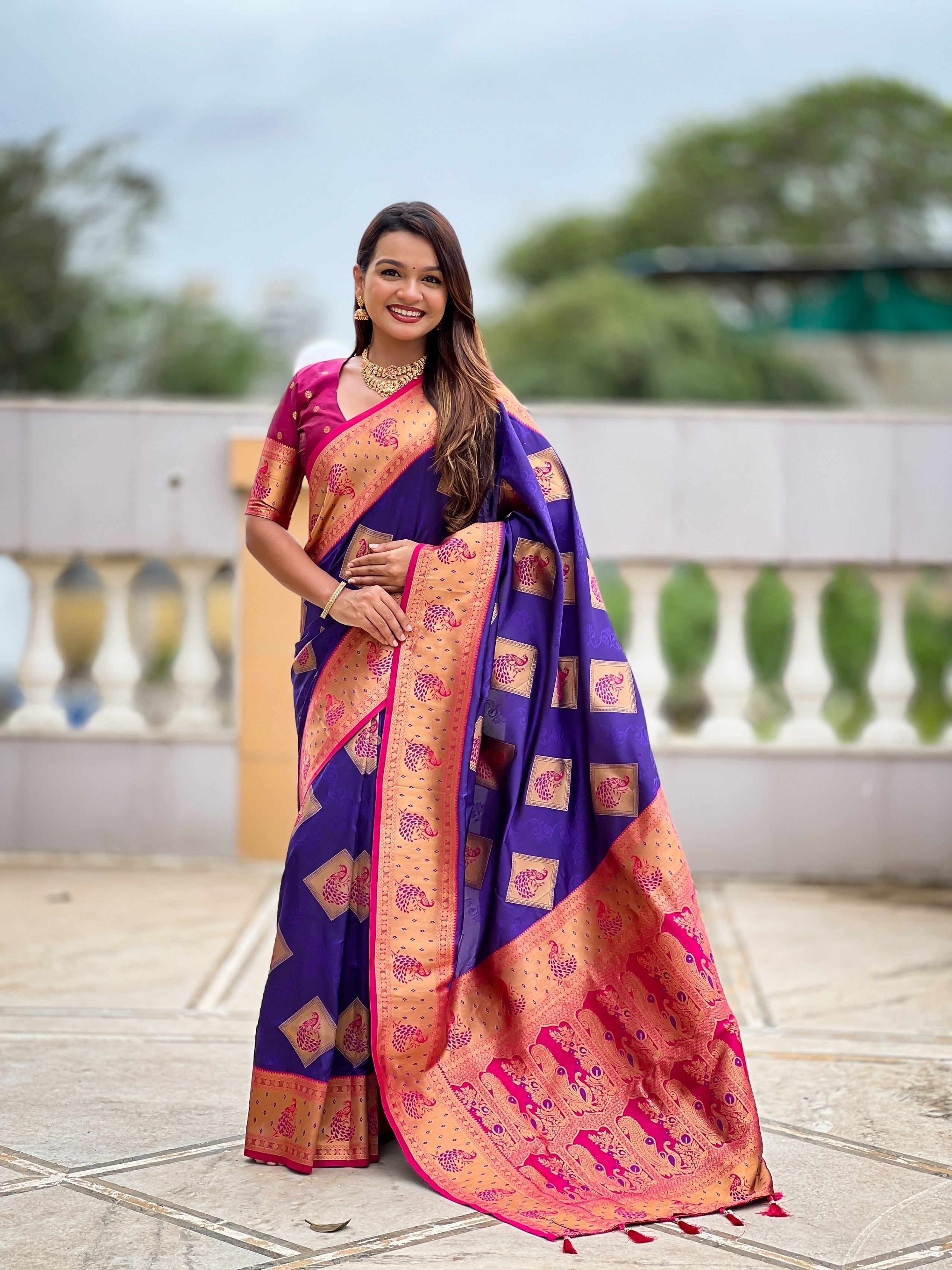 Vedant Vastram Soft Litchi Silk Banarasi Silk Jacquard Saree - Violet - Dista