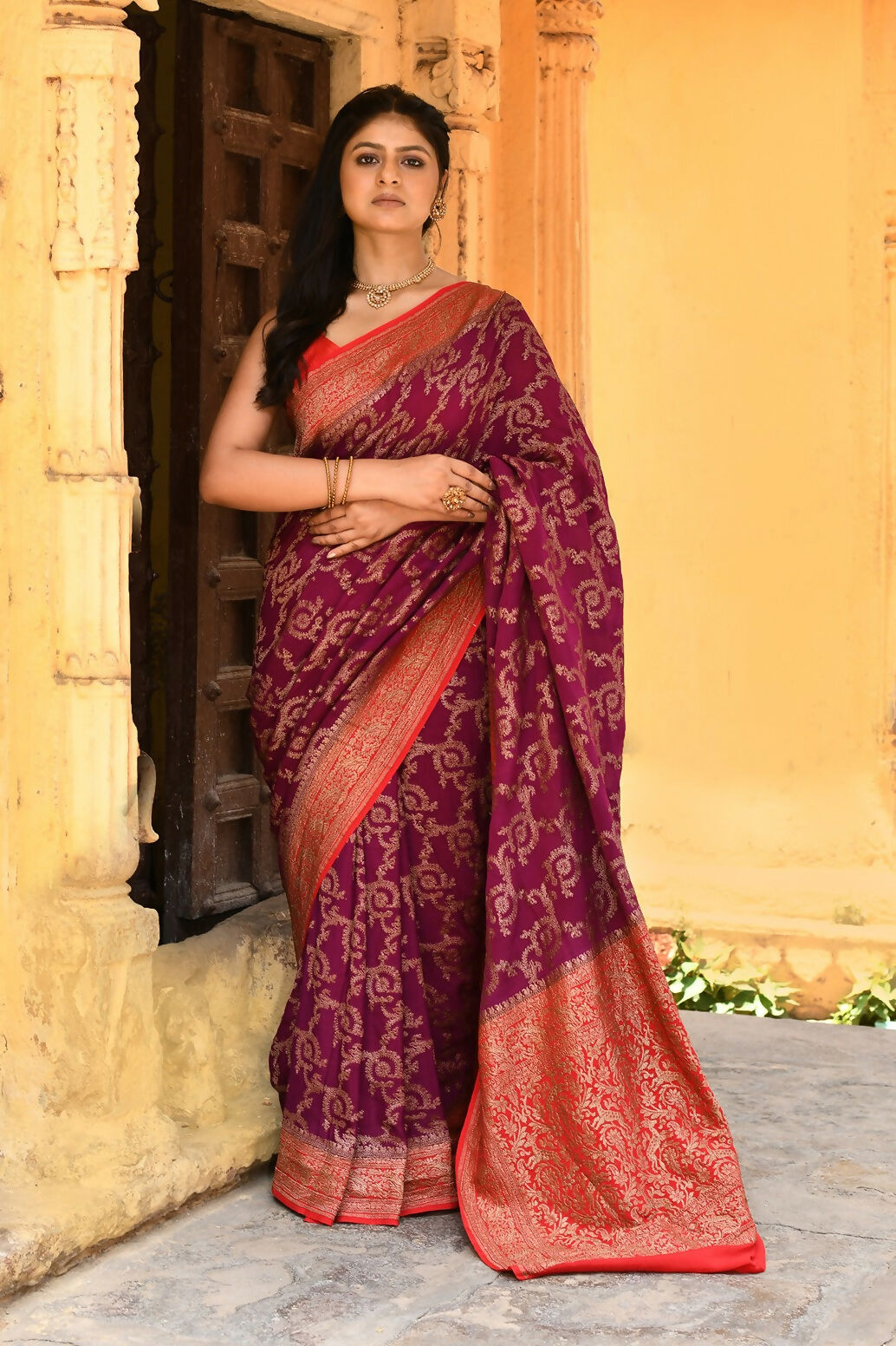 Joban Fashion Hot Pink Crepe Chiffon Pure Handloom Banarasi Silk Saree