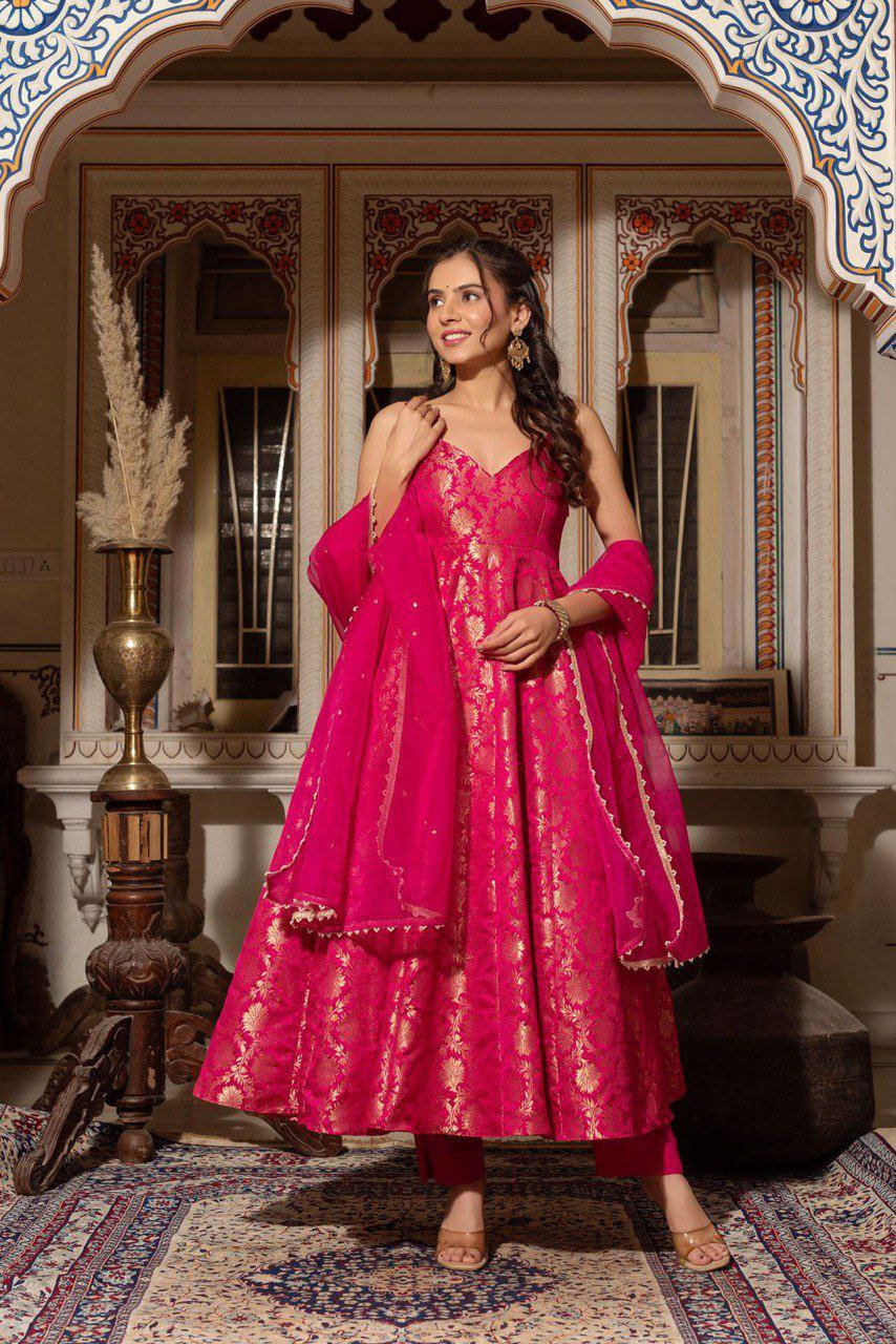 Prazu Fashion Pink Jacquard Silk Weaving Gown With Dupatta