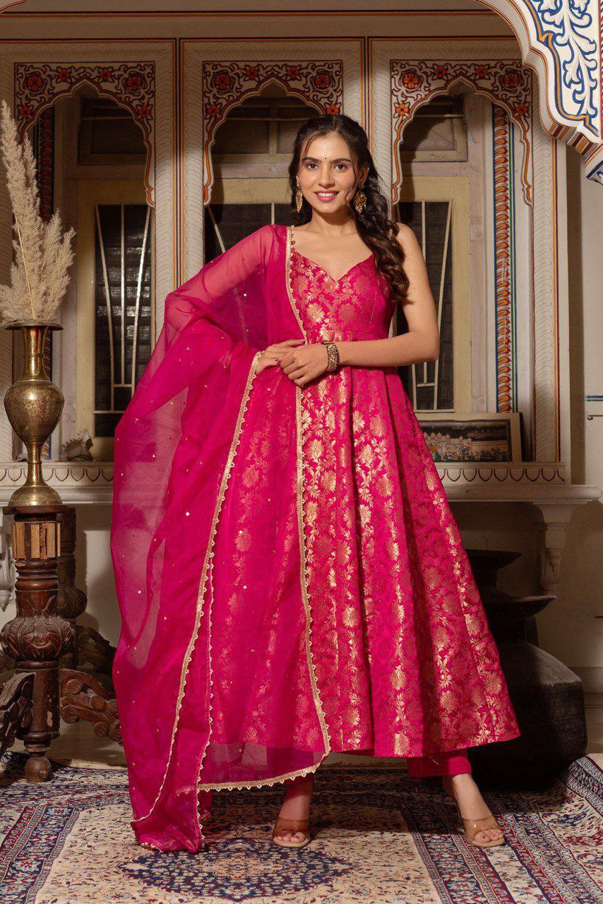 Prazu Fashion Pink Jacquard Silk Weaving Gown With Dupatta