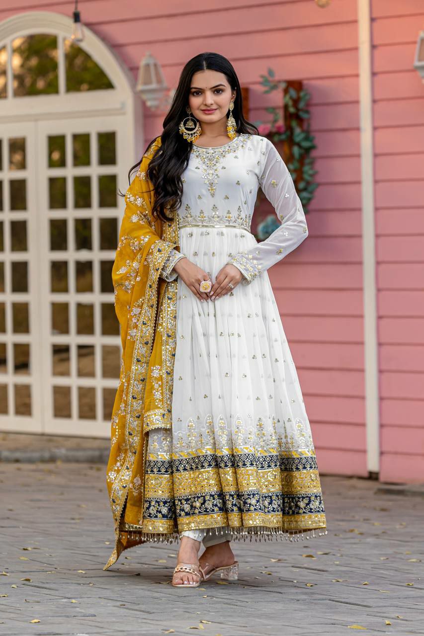 Prazu Fashion Off White Georgette Embroidered Anarkali Suit